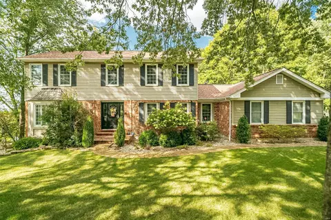 13511 Pine Wood Trl, Saint Louis, MO 63128