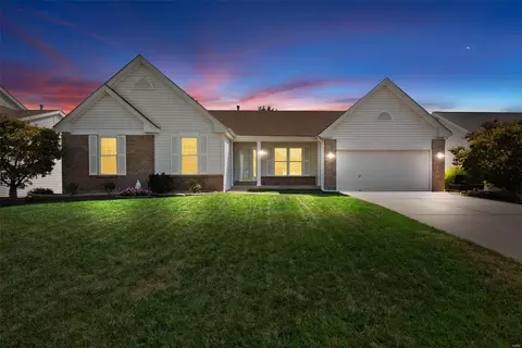 2247 Harborside Dr, Dardenne Prairie, MO 63368