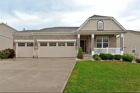 605 Aspen Trace Dr, Saint Peters, MO 63376