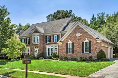 14722 White Lane Ct, Chesterfield, MO 63017
