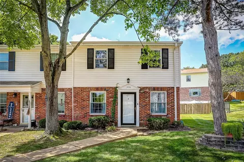 1436 Vadera Ct, Fenton, MO 63026