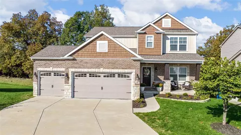 693 Luxembourg Gardens Ct, Wentzville, MO 63385