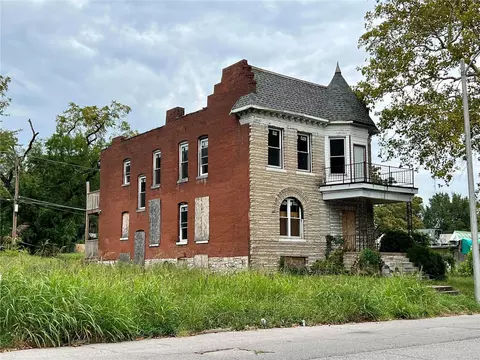 1285 Goodfellow Blvd, Saint Louis, MO 63112