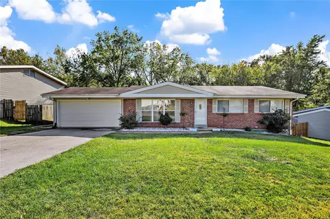 1023 Leisure Ln, Saint Louis, MO 63146