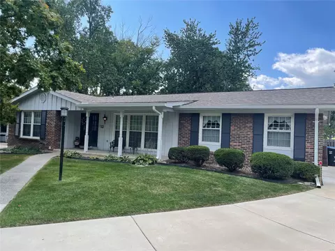 10559 Hackamore Ln, Sappington, MO 63128