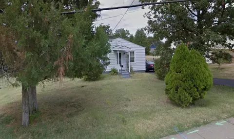 10525 Hobday Ave, Saint Ann, MO 63074