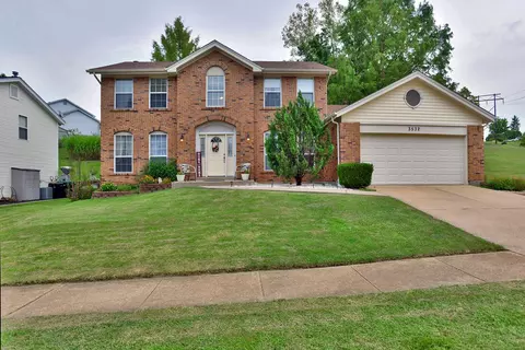 3532 Summerlyn Dr, Saint Louis, MO 63129