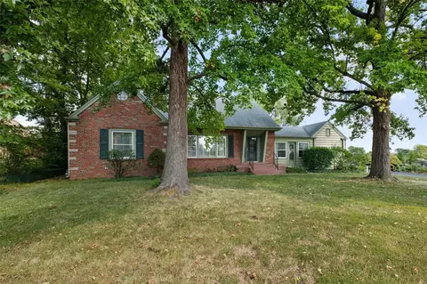 7009 S Rock Hill Rd, Saint Louis, MO 63123