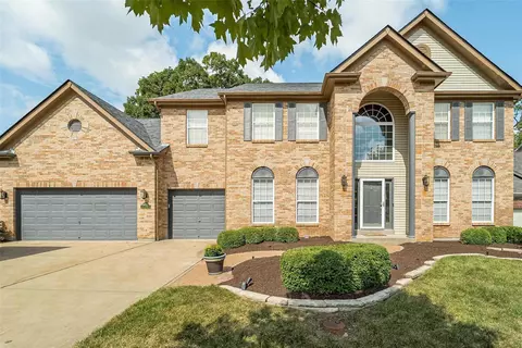 619 Grand View Ridge Ct, Eureka, MO 63025