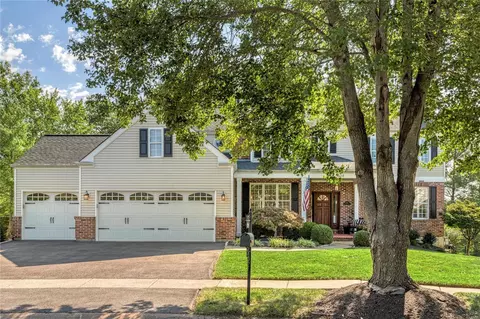 508 Red Pine Ct, Ballwin, MO 63021