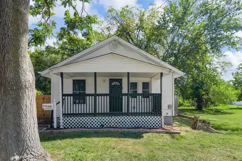 2326 Burns Ave, Saint Louis, MO 63114