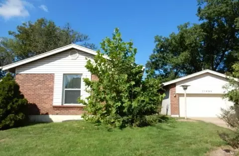 11325 Latonka Trl, Florissant, MO 63033