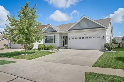 409 Hollowgate Ct, Lake Saint Louis, MO 63367