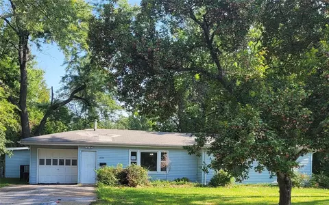 8233 January Ave, Saint Louis, MO 63134