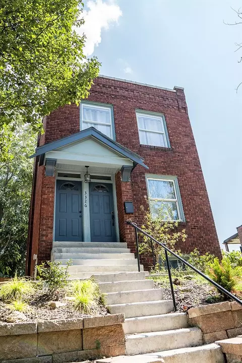 3326 S 18th St, Saint Louis, MO 63118