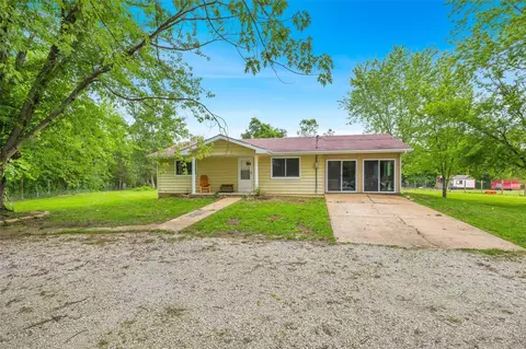 9201 Ridge Rd, Dittmer, MO 63023 photo 1