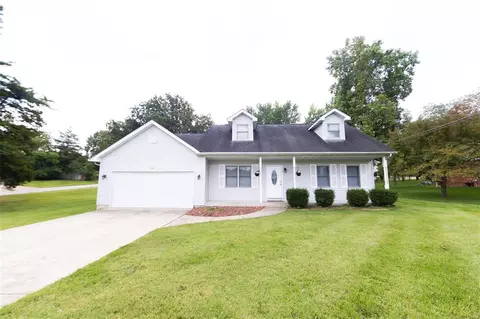 906 Sycamore Dr, Rolla, MO 65401 photo 1