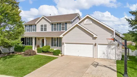 3828 Rocky Mound Dr, Wentzville, MO 63385