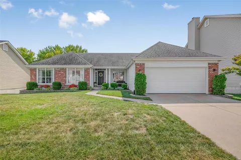 16640 Chesterfield Manor Dr, Chesterfield, MO 63005