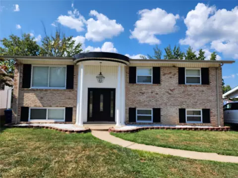 3519 Glen Arbor Dr, Saint Louis, MO 63125