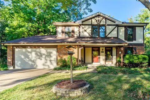 627 Garden Leaf Ct, Ballwin, MO 63011