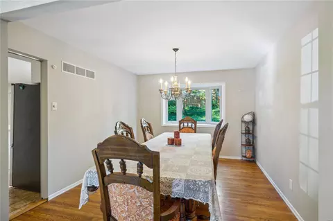 627 Garden Leaf Ct, Ballwin, MO 63011 photo 10