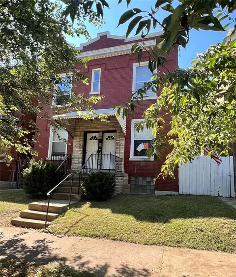 3657 Pennsylvania Ave, Saint Louis, MO 63118
