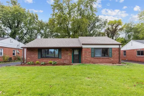 1040 Washington St, Florissant, MO 63031