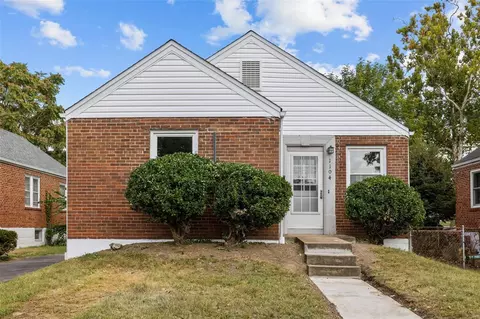 1104 Kingsland Ave, Saint Louis, MO 63130