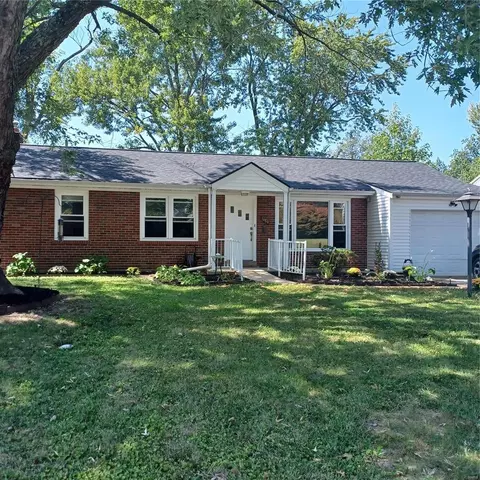 1480 Washington St, Florissant, MO 63033