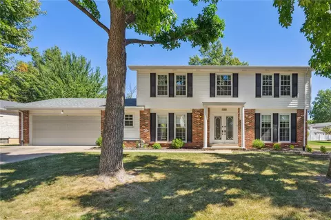 10 Atwater Dr, Saint Peters, MO 63376