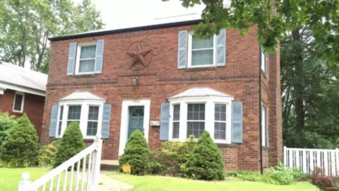 4998 Fairview Ave, Saint Louis, MO 63139