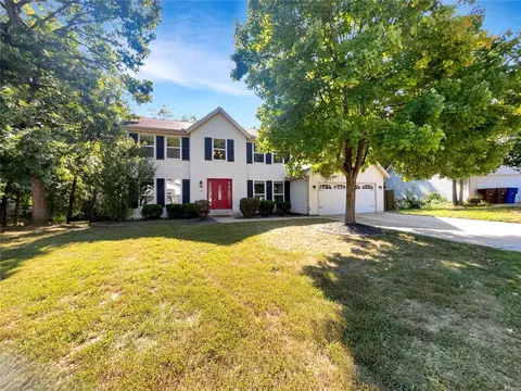 152 Hollow Creek Dr, Saint Peters, MO 63376