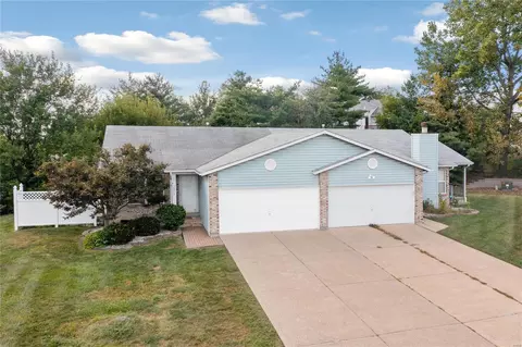 205 Hearth Stone Ct, St. Peters, MO 63304