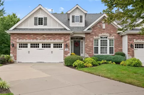 303 Kendall Ridge Ct, Chesterfield, MO 63017