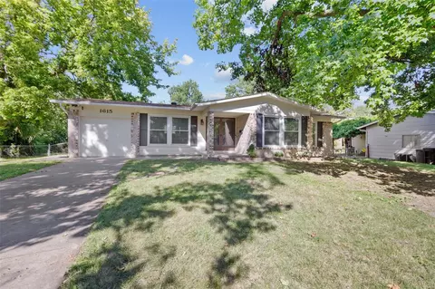 1615 Jackson Ln, Florissant, MO 63031