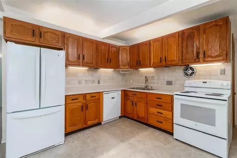 405 Whitehall Dr, Manchester, MO 63021 photo 7