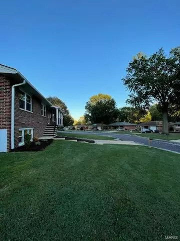 11251 Monte Carlo Dr, Saint Louis, MO 63126 photo 10
