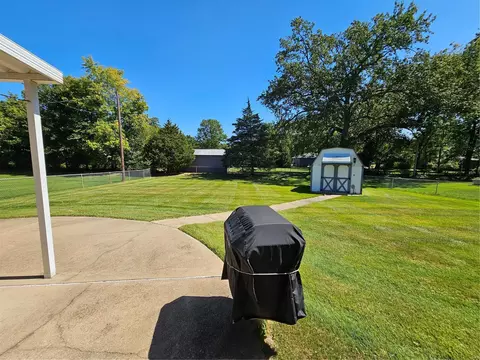 114 Smith Dr, Ballwin, MO 63011 photo 3