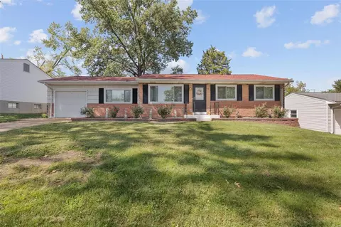 10521 Sonata Dr, Saint Louis, MO 63123