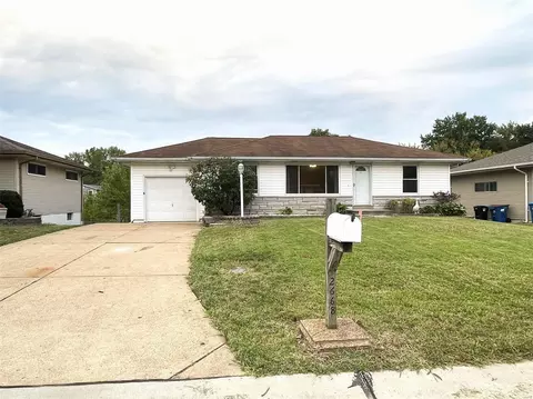 2668 Jonathan Dr, Saint Louis, MO 63125