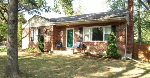 834 S Sappington Rd, Saint Louis, MO 63126