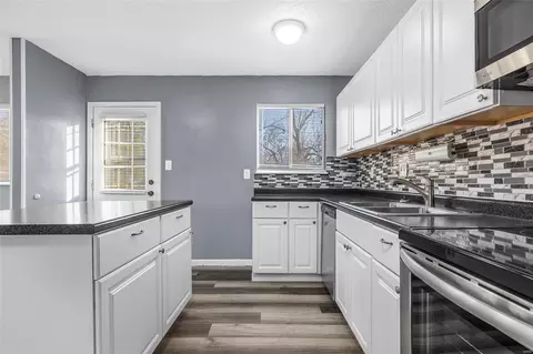 8 Sean Ct, O'fallon, MO 63366 photo 4