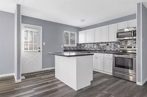 8 Sean Ct, O'fallon, MO 63366 photo 3