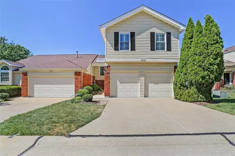 12737 Bennington Common Ln, Saint Louis, MO 63146