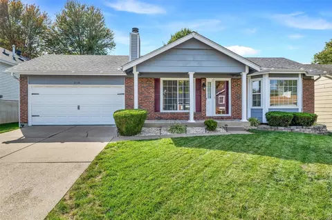 2110 Hungerford Dr, Florissant, MO 63031