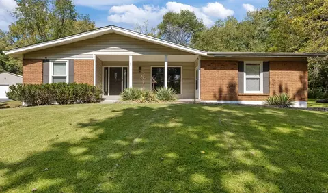 19087 Old Jamestown Rd, Florissant, MO 63034