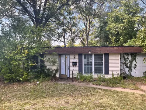 3713 Raymond Ave, Bridgeton, MO 63044