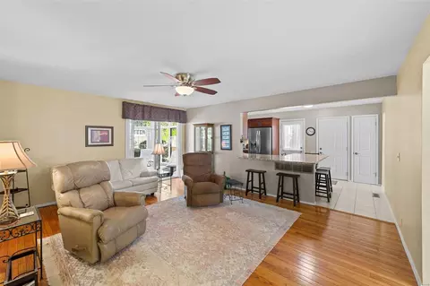 403 Tamarack Dr, Ballwin, MO 63011 photo 4