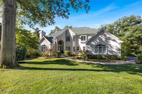 12525 Maret Dr, Saint Louis, MO 63127